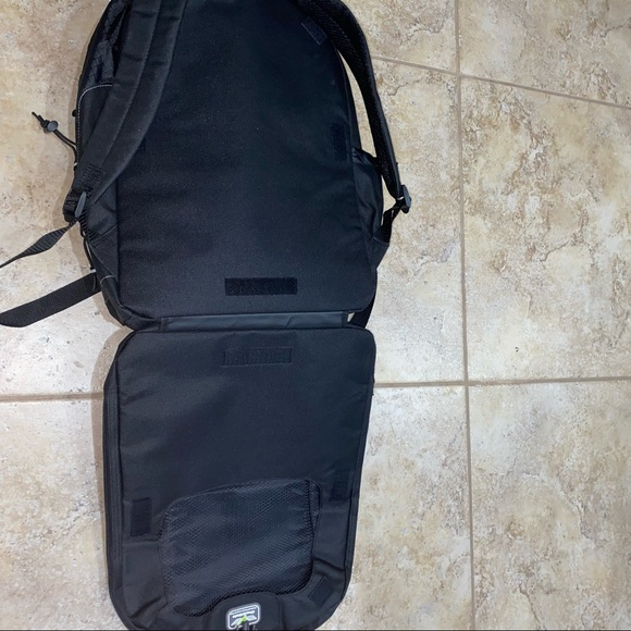 Laptop backpack - Picture 10 of 11